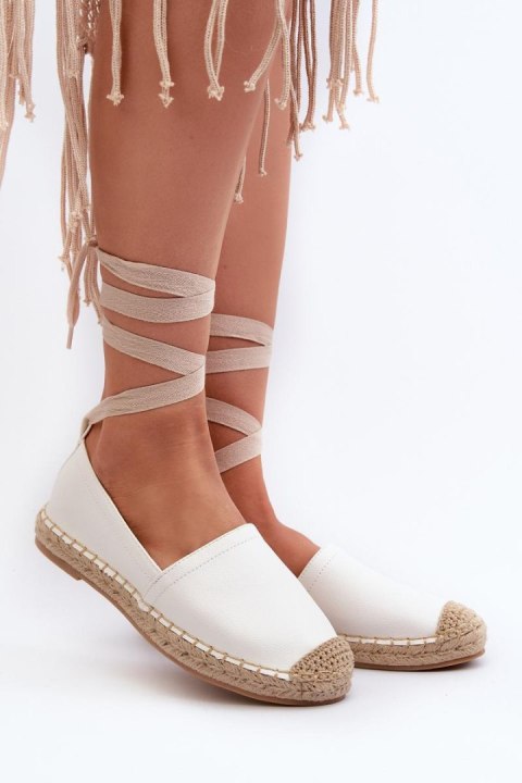 Espadryle Model Ismanne B-727 White - Step in style Espadryle Model Ismanne B-727 White - Step in style