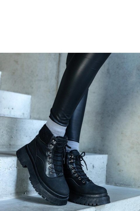 Czarne traperki na grubej podeszwie z futerkiem Best - Solea Czarne traperki na grubej podeszwie z futerkiem Best - Solea