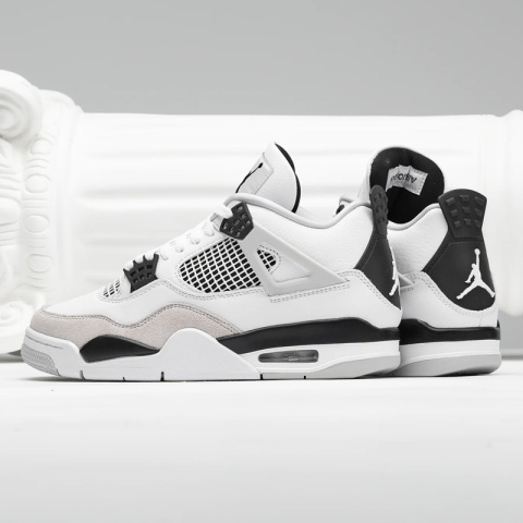Nike Air Jordan 4 Retro "Military Black" Nike Air Jordan 4 Retro "Military Black"