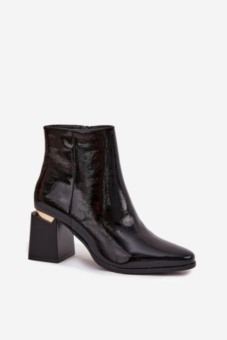 Botki Model Brivelle 7607-1 Black Lakier - Step in style