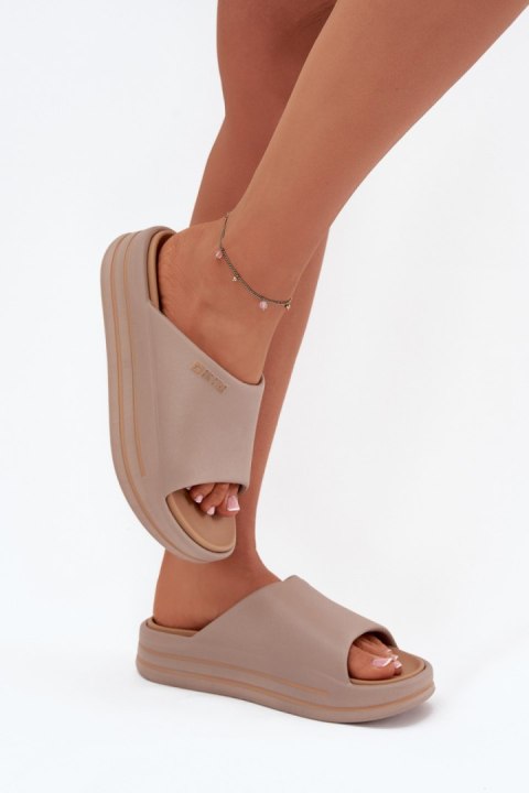 Sandał Klapki Model Big Star SS274424 Dark Beige - Step in style Sandał Klapki Model Big Star SS274424 Dark Beige - Step in style
