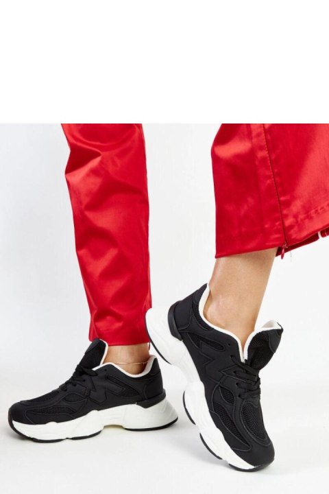 Czarne sneakersy na masywnej podeszwie Gergely - Solea Czarne sneakersy na masywnej podeszwie Gergely - Solea