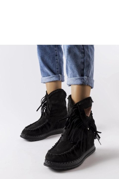 Czarne botki na koturnie Giudice - Solea Czarne botki na koturnie Giudice - Solea