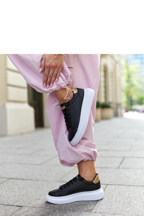 Czarne sneakersy na grubej podeszwie Ivalu - Solea Czarne sneakersy na grubej podeszwie Ivalu - Solea