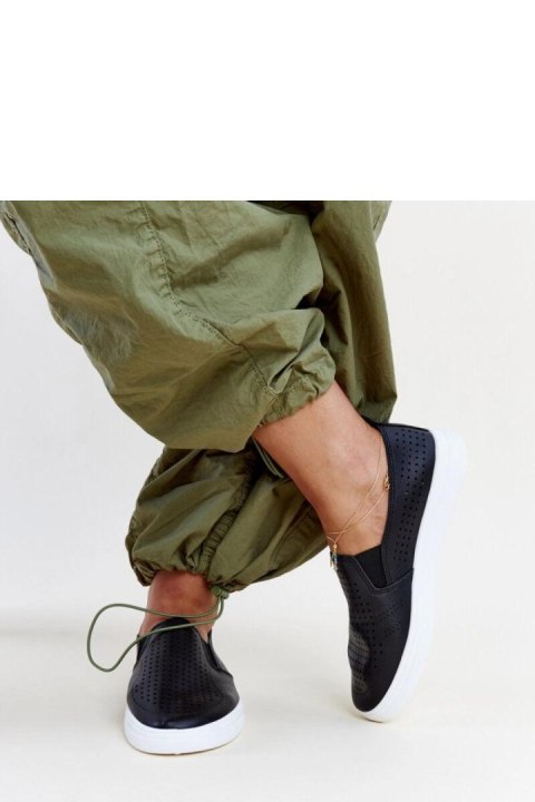 Czarne ażurowe wsuwane tenisówki Dafina - Solea Czarne ażurowe wsuwane tenisówki Dafina - Solea