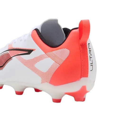 Buty piłkarskie Puma Ultra 5 Match+ FG/AG M 108162 01