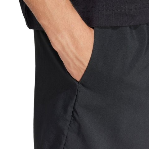 Spodenki adidas Essentials Small Logo Cargo Chelsea M JF3530