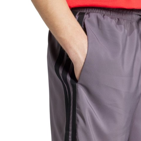 Spodenki adidas Essentials 3-Stripes Chelsea M JW1902