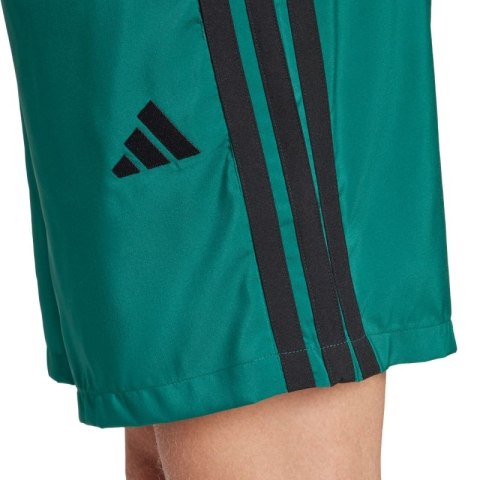 Spodenki adidas Essentials 3-Stripes Chelsea M JW1910