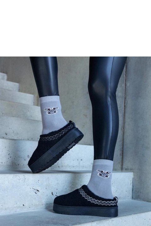 Czarne śniegowce na platformie z niską cholewką i haftowanym wzorem Greene - Solea Czarne śniegowce na platformie z niską cholewką i haftowanym wzorem Greene - Solea